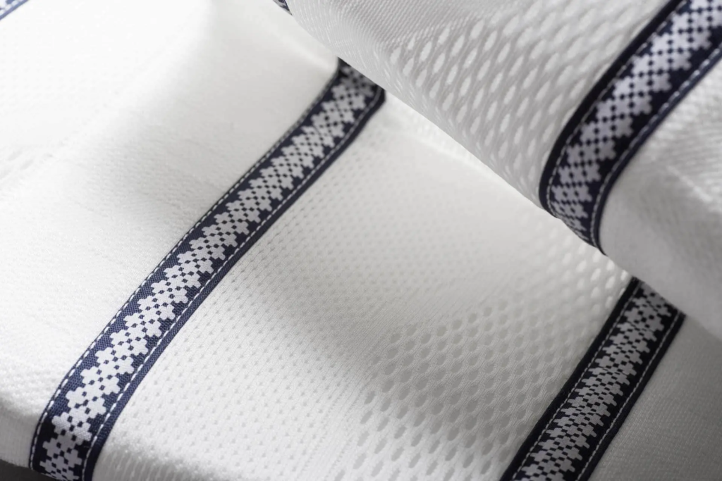 BICO Matratze Masterluxe h1255 Seitenkante mit luftdurchlässigen Netzgewebe