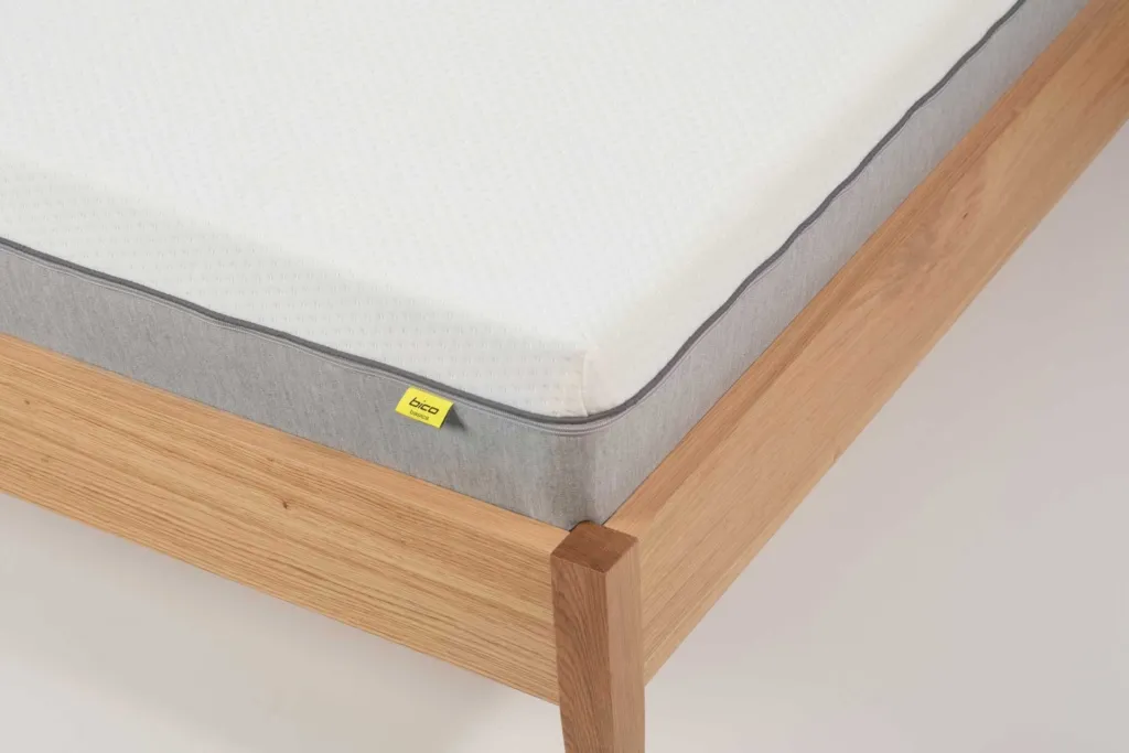 basics by BICO Matratze Modell 01 mit Bettausschnitt h1048